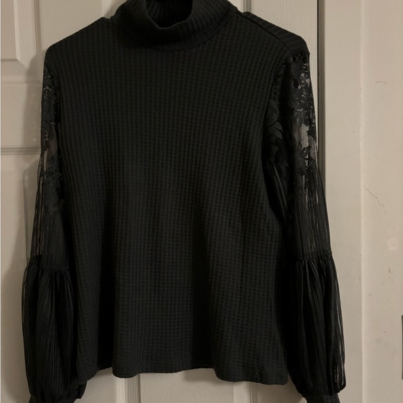 Grey lace sleeves blouse NEW - Picture 2 of 4